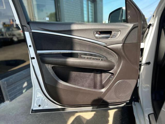 Photo of 2020 Platinum White Pearl Acura MDX