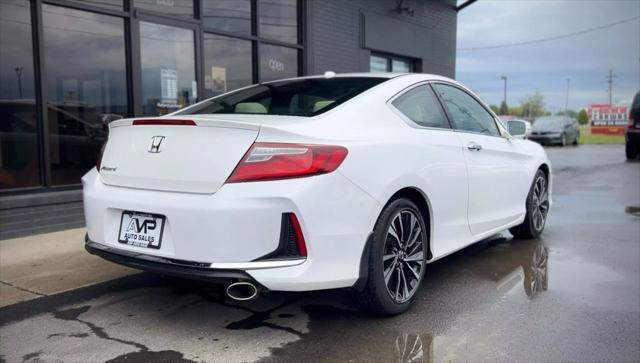 Photo of 2016 White Orchid Pearl Honda Accord