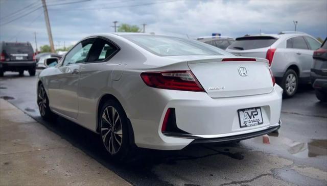 Photo of 2016 White Orchid Pearl Honda Accord