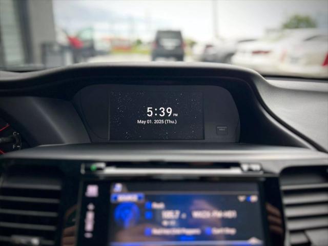 Photo of 2016 White Orchid Pearl Honda Accord