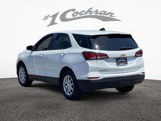 Photo of 2022 Summit White Chevrolet Equinox