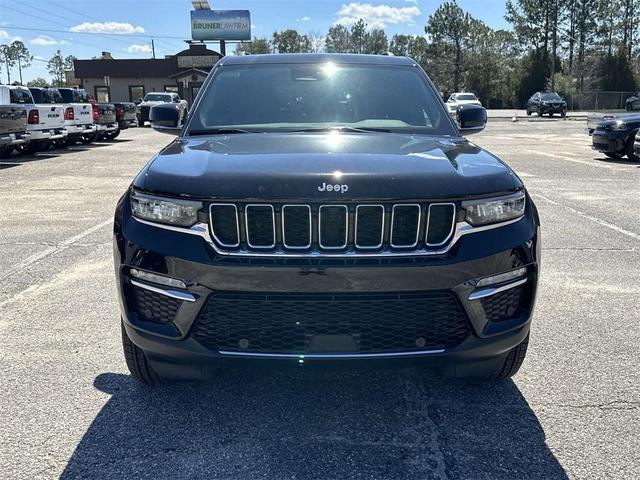 Photo of 2025 Diamond Black Jeep Grand Cherokee