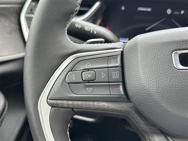 Photo of 2025 Metallic Jeep Grand Cherokee