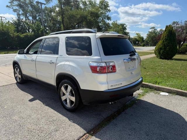 Photo of 2009 Summit White GMC Acadia