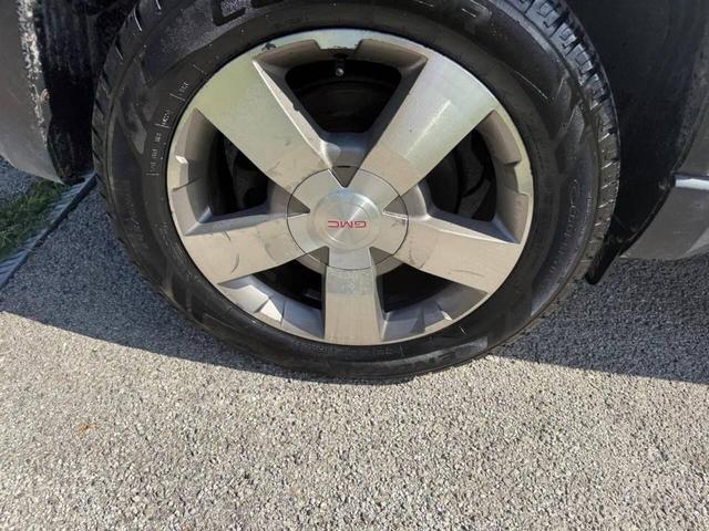 Photo of 2009 Summit White GMC Acadia