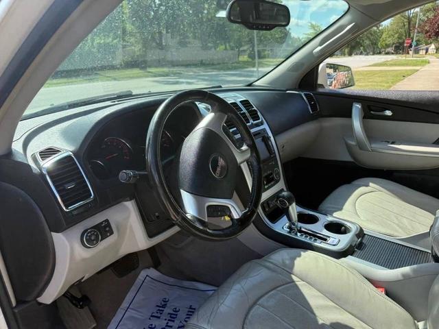 Photo of 2009 Summit White GMC Acadia