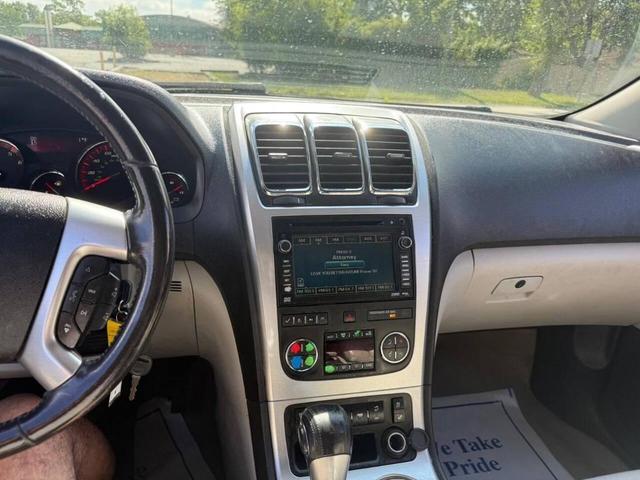 Photo of 2009 Summit White GMC Acadia