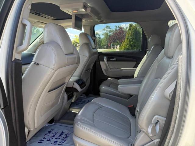 Photo of 2009 Summit White GMC Acadia