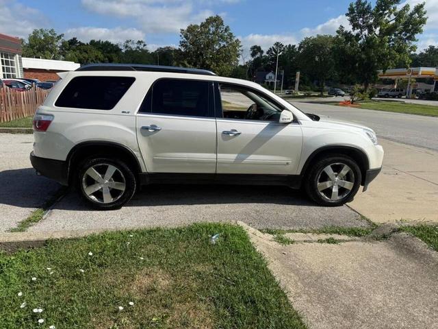 Photo of 2009 Summit White GMC Acadia