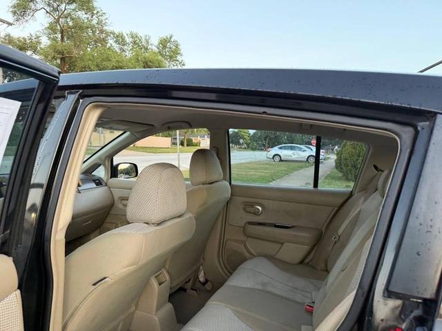 Photo of 2008 Super Black Nissan Versa