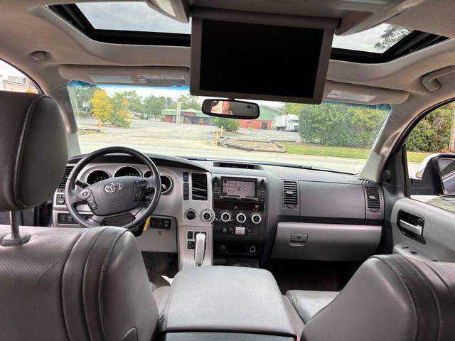 Photo of 2008 Slate Metallic Toyota Sequoia