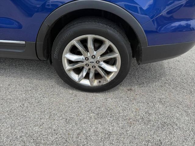 Photo of 2013 Deep Impact Blue Metallic Ford Explorer