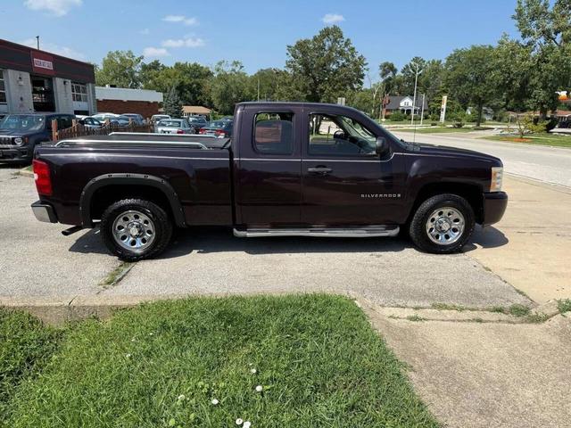 Photo of 2009 Dark Cherry Metallic Chevrolet Silverado 1500