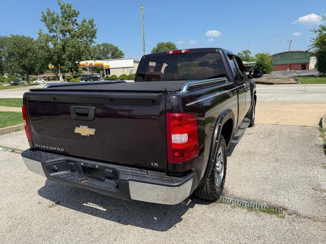 Photo of 2009 Dark Cherry Metallic Chevrolet Silverado 1500