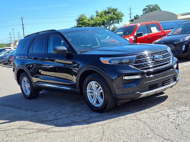 Photo of 2023 Black Metallic Ford Explorer
