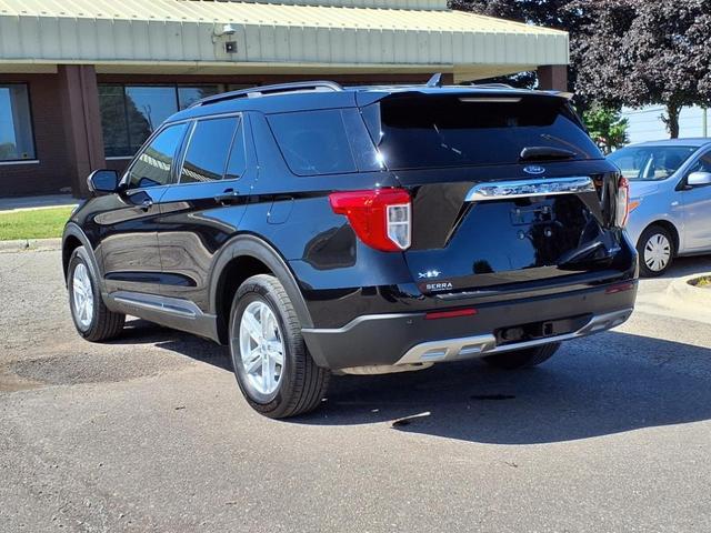 Photo of 2023 Black Metallic Ford Explorer