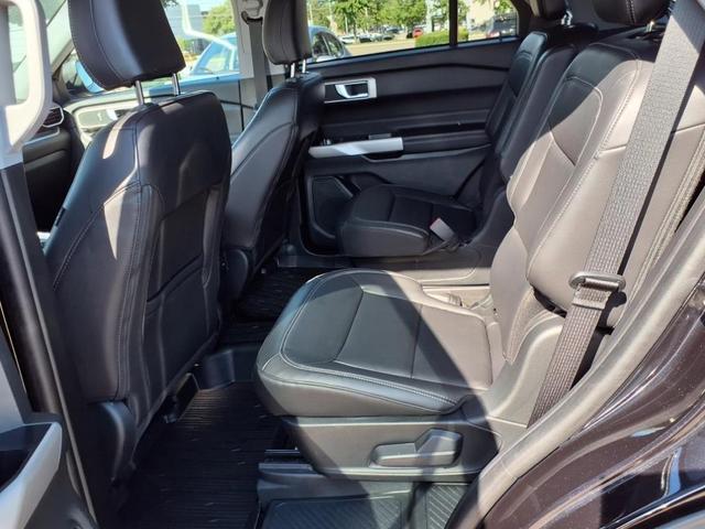 Photo of 2023 Black Metallic Ford Explorer