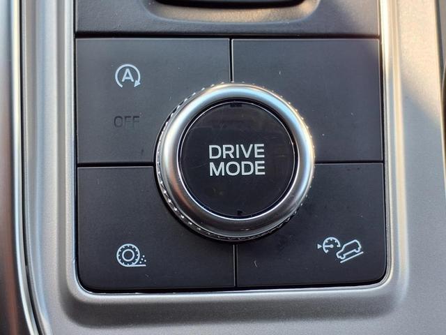 Photo of 2023 Black Metallic Ford Explorer