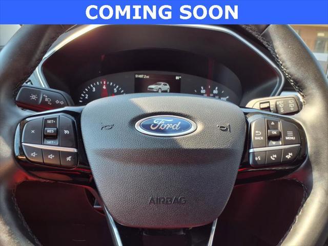 Photo of 2022 Oxford White Ford Escape