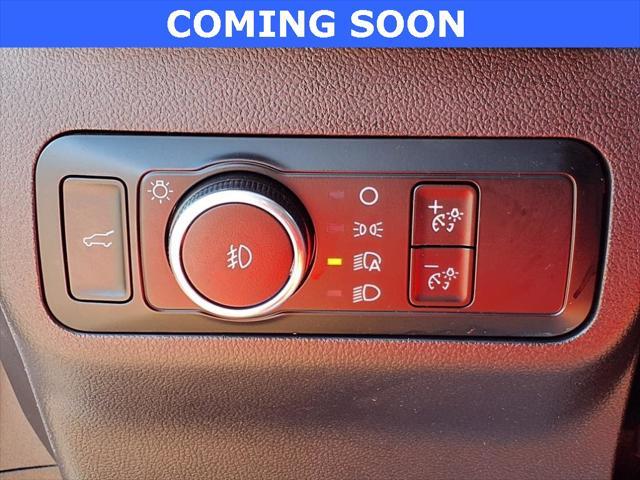 Photo of 2022 Oxford White Ford Escape