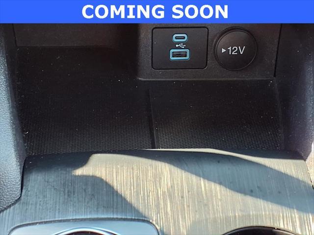 Photo of 2022 Oxford White Ford Escape