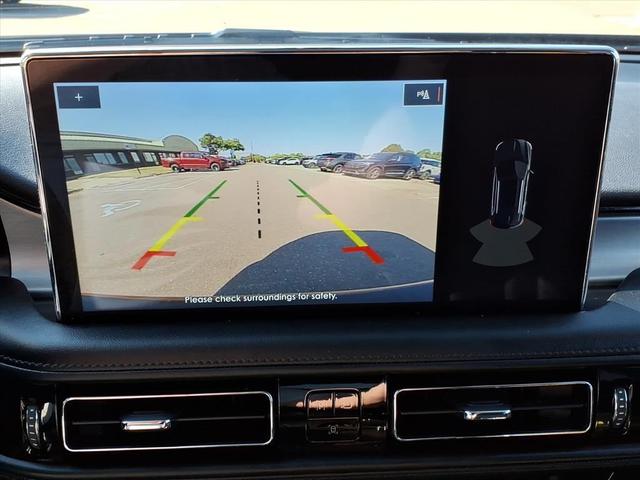 Photo of 2023 Infinite Black Metallic Clearcoat Lincoln Nautilus
