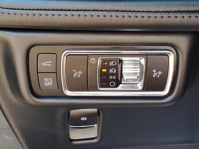 Photo of 2023 Infinite Black Metallic Clearcoat Lincoln Nautilus