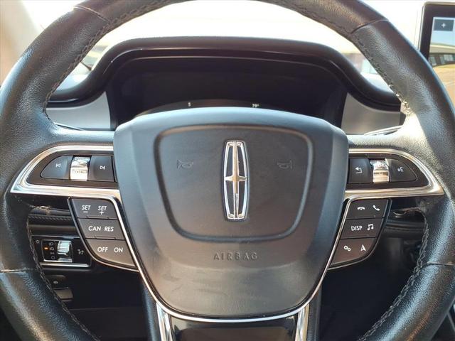 Photo of 2023 Infinite Black Metallic Clearcoat Lincoln Nautilus