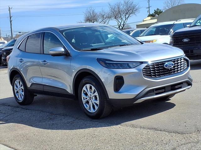 Photo of 2024 Iconic Silver Metallic Ford Escape