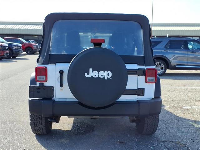 Photo of 2014 Bright White Clearcoat Jeep Wrangler Unlimited