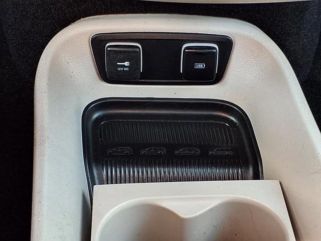 Photo of 2020 Jazz Blue Pearlcoat Chrysler Pacifica