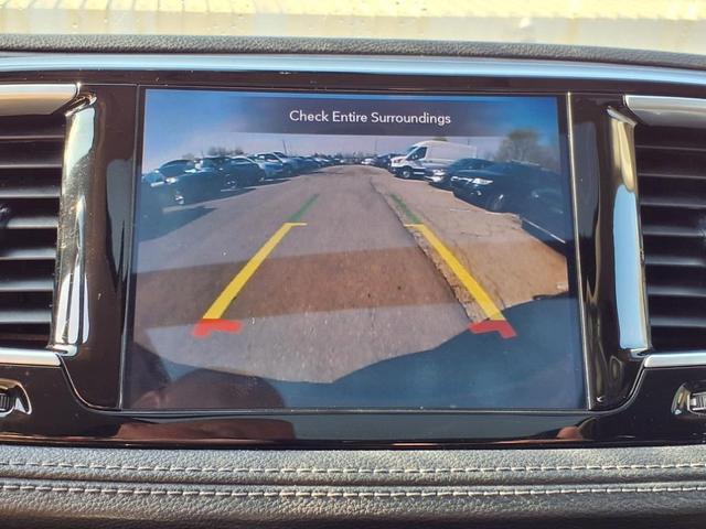 Photo of 2020 Jazz Blue Pearlcoat Chrysler Pacifica