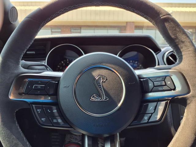 Photo of 2017 Magnetic Ford Shelby GT350