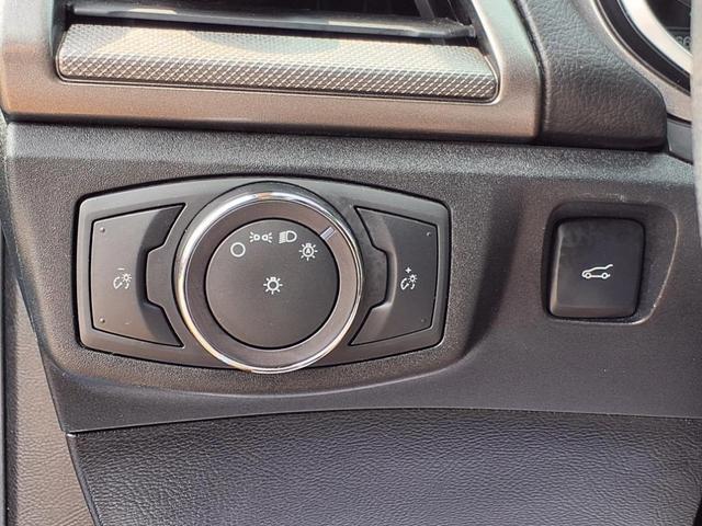 Photo of 2019 Blue Ford Fusion Hybrid