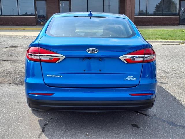 Photo of 2019 Blue Ford Fusion Hybrid