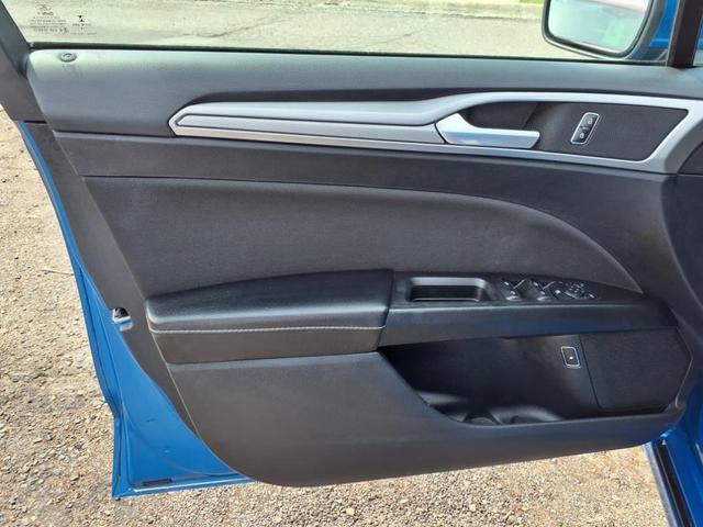 Photo of 2019 Blue Ford Fusion Hybrid