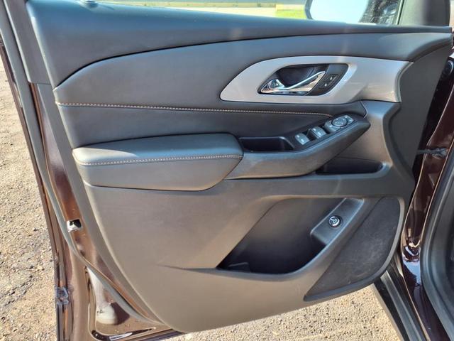 Photo of 2020 Black Cherry Metallic Chevrolet Traverse