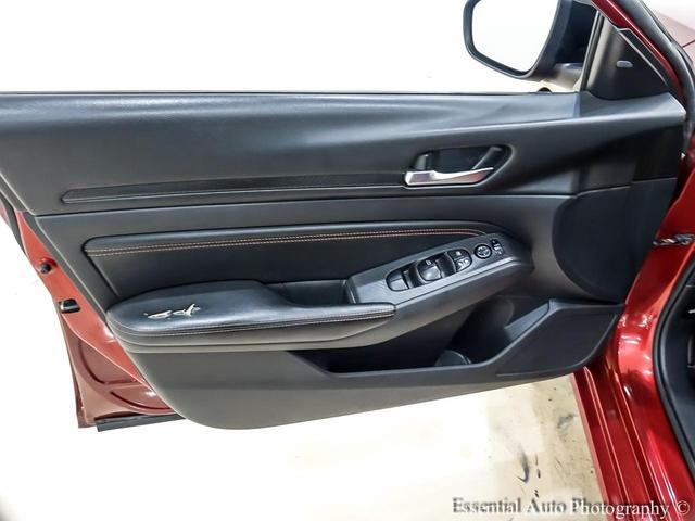 Photo of 2019 Scarlet Ember Tintcoat Nissan Altima