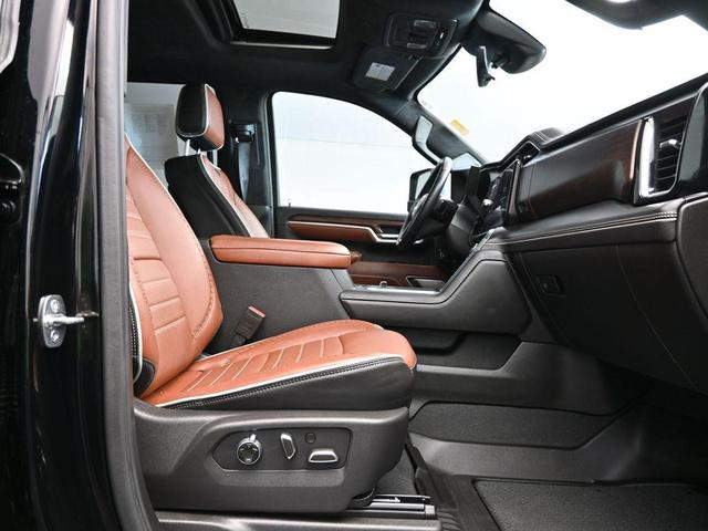 Photo of 2024 Onyx Black GMC Sierra 3500