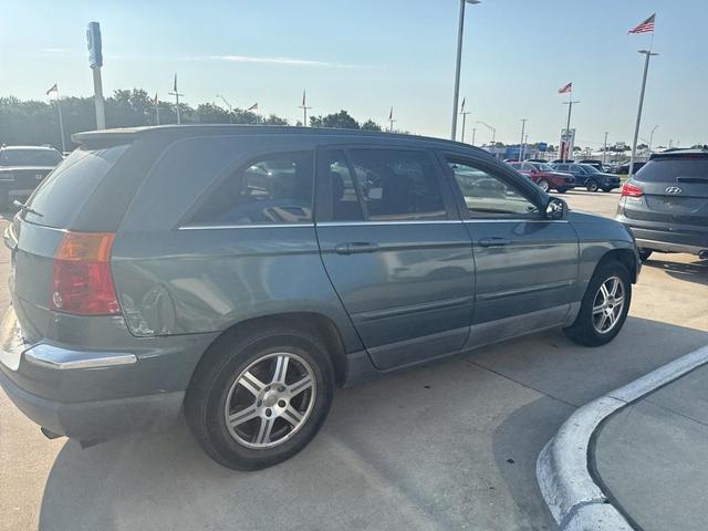 Photo of 2005 Green Chrysler Pacifica