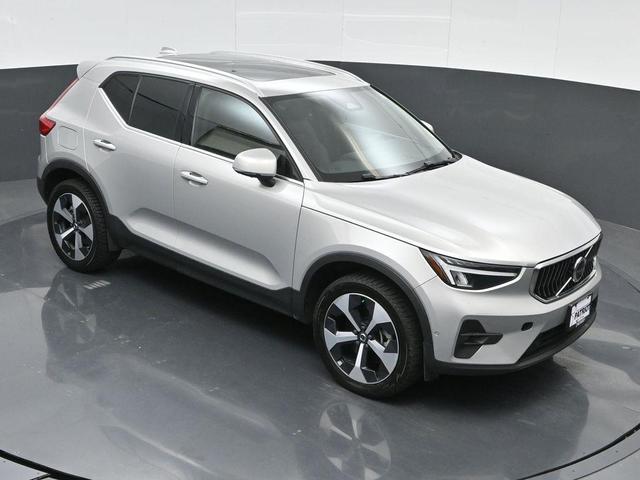 Photo of 2024 Silver Volvo XC40