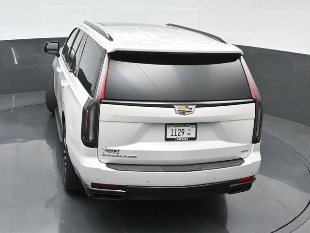 Photo of 2021 Crystal White Tricoat Cadillac Escalade