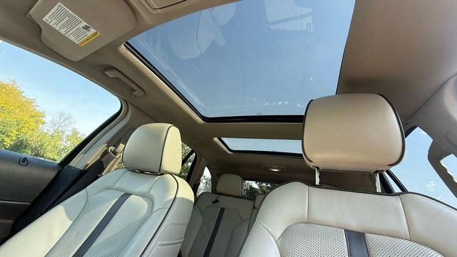 Photo of 2014 Smoked Quartz Metallic Tinted Clearcoat Lincoln MKX