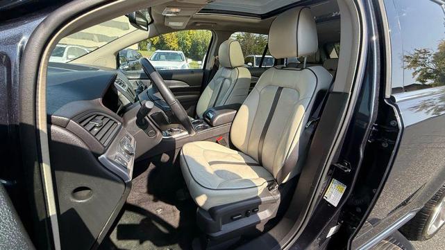 Photo of 2014 Smoked Quartz Metallic Tinted Clearcoat Lincoln MKX