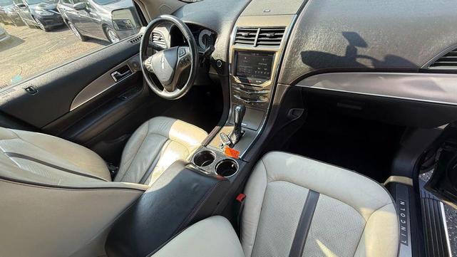 Photo of 2014 Smoked Quartz Metallic Tinted Clearcoat Lincoln MKX