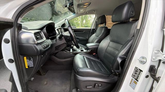 Photo of 2017 Snow White Pearl Kia Sorento