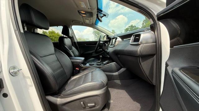 Photo of 2017 Snow White Pearl Kia Sorento