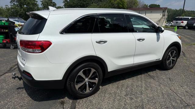 Photo of 2017 Snow White Pearl Kia Sorento