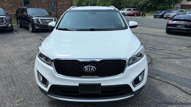 Photo of 2017 Snow White Pearl Kia Sorento