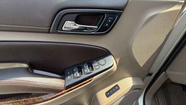 Photo of 2015 Gold Chevrolet Suburban